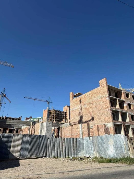 Продажа 1-комнатной квартиры в ЖК Княгинин с видом на горы