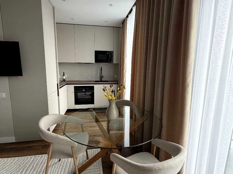Квартира. Ужгород, Героїв 128-ї Бригади вул. (8 Березня), 56