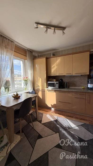 Продам 3  на пр Поля с ремонтом , мебелью и техникой ( Киров