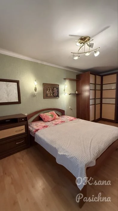 Продам 3  на пр Поля с ремонтом , мебелью и техникой ( Киров