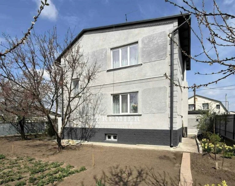 Продам 2-этажный дом в Одессе.