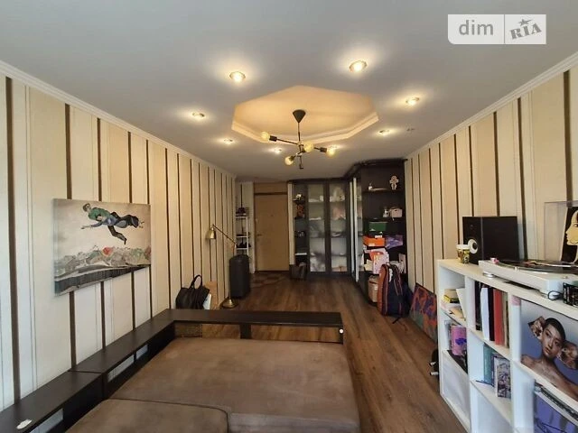 Sale of 1-room apartment 37 sq. m. on Panteleimon Kulisha Street 11 •