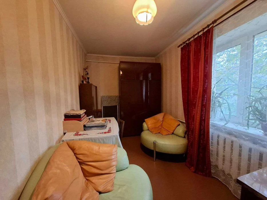 Продам 2-комнатную квартиру на Рабочей