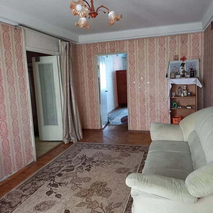 СОБСТВЕННИК!!  ПРОДАМ 3х комн. Квартиру в Хортицком районе.