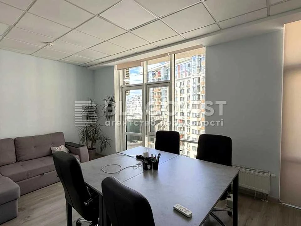 Apartment. Kyiv, Yuliya Zdanovskaya St. (Lomonosova)
