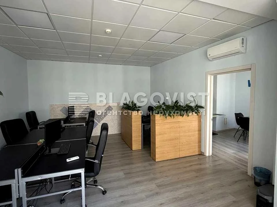 Apartment. Kyiv, Yuliya Zdanovskaya St. (Lomonosova)