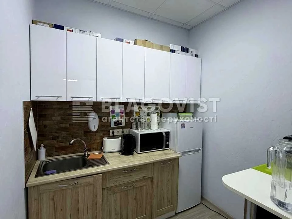 Apartment. Kyiv, Yuliya Zdanovskaya St. (Lomonosova)