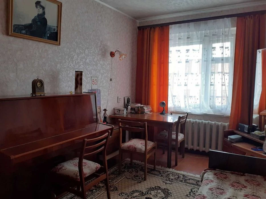 Продається 3-х кімнатна квартира на Браїлках