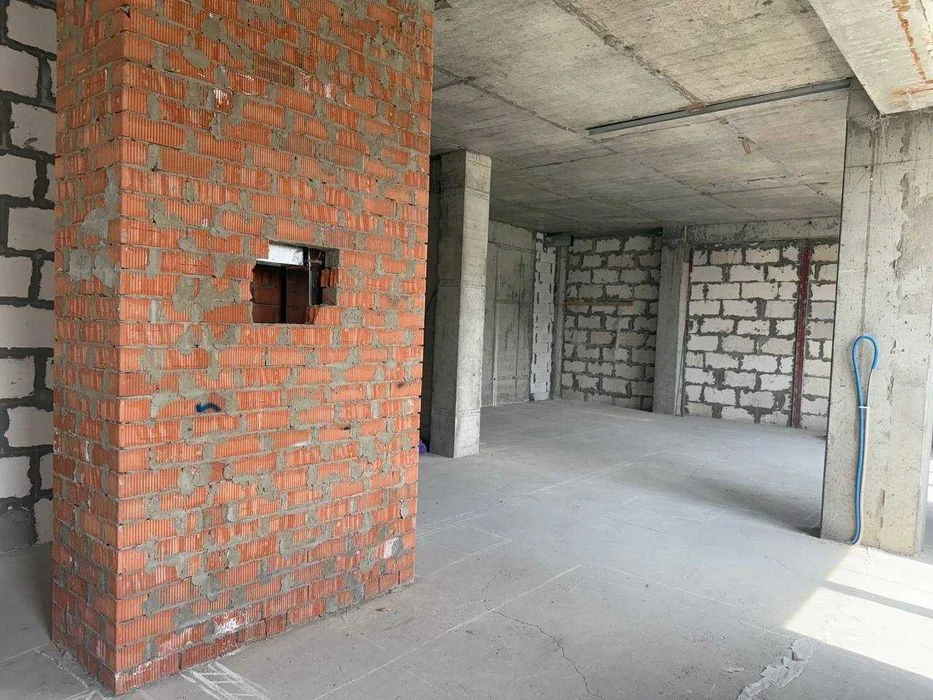 Apartment for sale in the center (3G Zhukovsky St.)