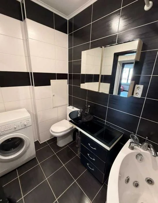 STALIN%KA! RC! Beketova! 1 min Selling 2-room apartment 75 m2 with a large balcony