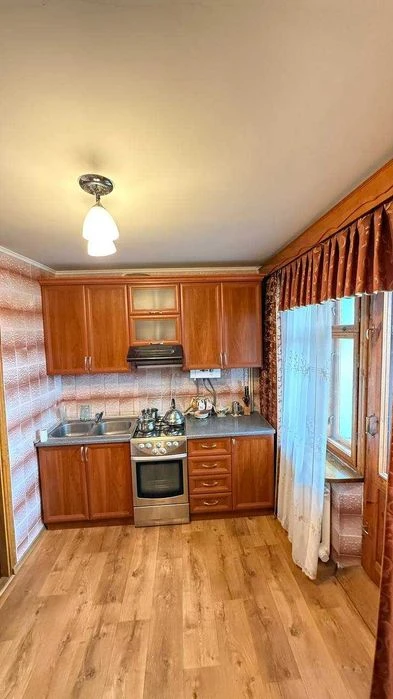 Терміново продам 2 кімн квартиру в цегляному будинку
