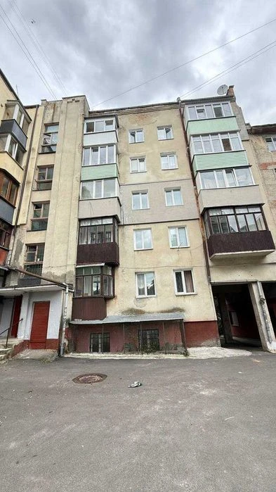 Терміново продам 2 кімн квартиру в цегляному будинку