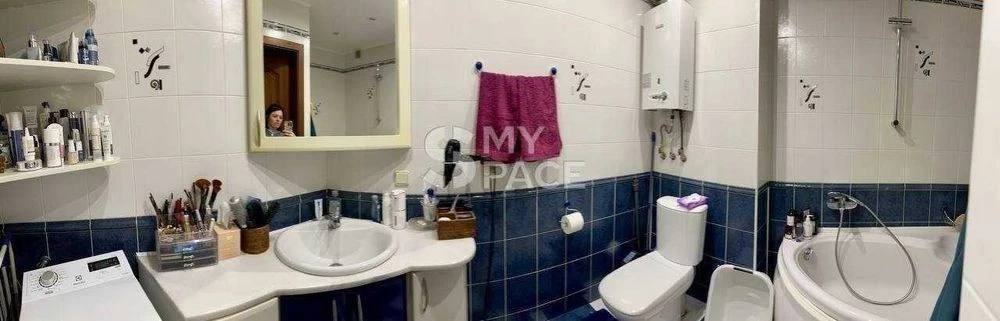 3-room apartment for sale, Yevhena Hutsala Lane, 3, Pecherska metro station, La