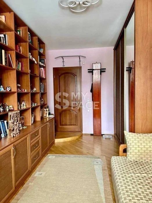 3-room apartment for sale, Yevhena Hutsala Lane, 3, Pecherska metro station, La