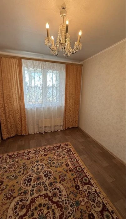 For sale 3-room apartment in Severnaya Saltovka, ul. Metrostroiteley 27