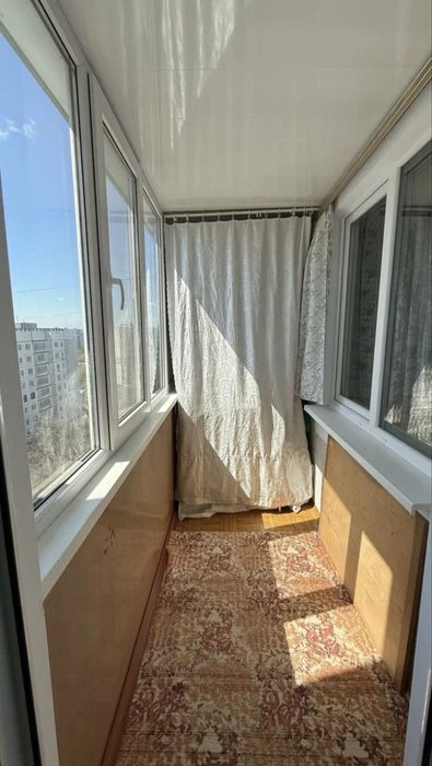For sale 3-room apartment in Severnaya Saltovka, ul. Metrostroiteley 27