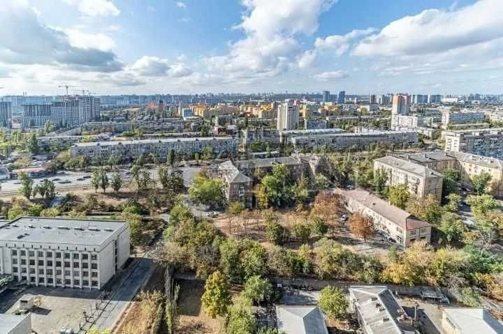 No commission! Penthouse for sale in Darnytsia, Lobachevs Lane
