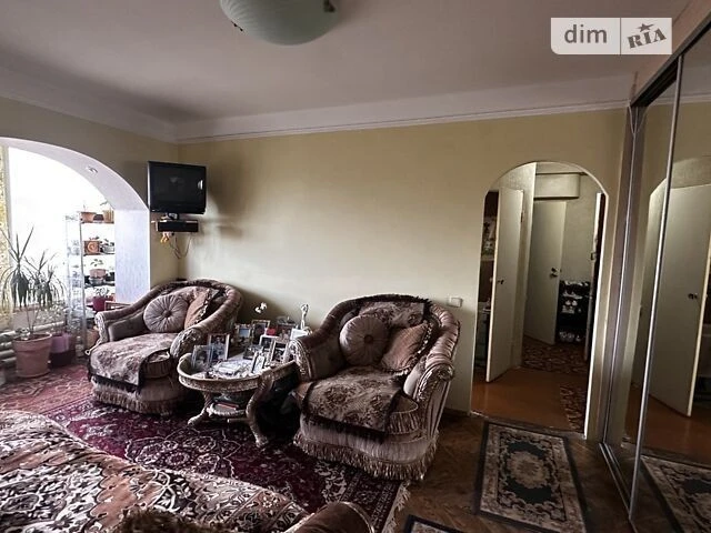 For sale 2-room apartment 47 sq. m. on Chokolivskyi Blvd. 19 • ID 345