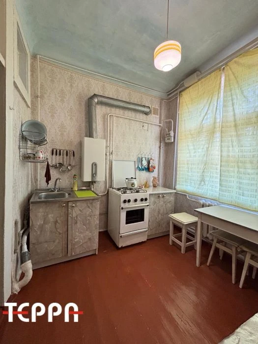 Продажа 2-комнатной квартиры с гаражом, Запорожье