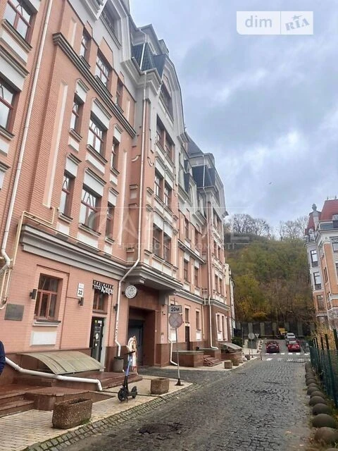 Sale of 4-room apartment 142 sq. m on Vozdvyzhenska Street 22 • ID 3