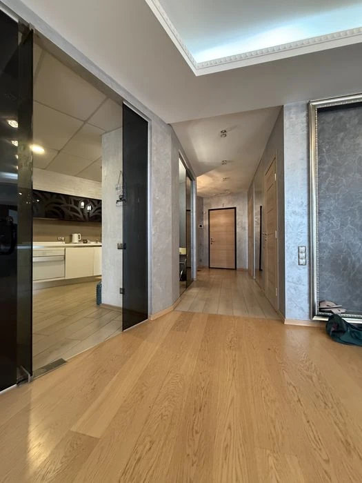 Продается 3 к квартира, Центр, ЖК Мост-Сити,