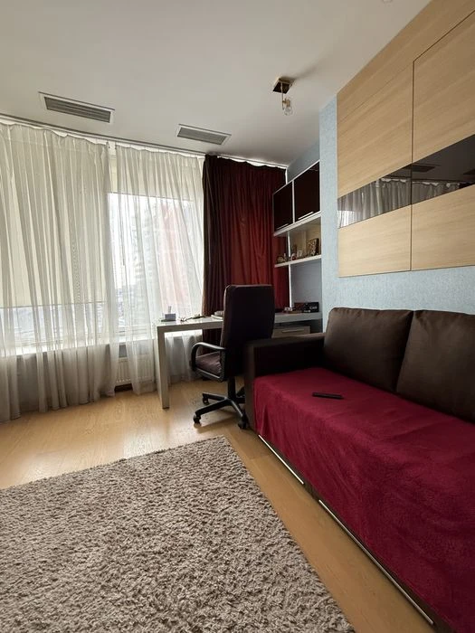 Продается 3 к квартира, Центр, ЖК Мост-Сити,