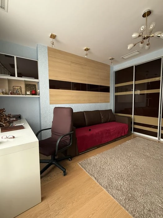 Продается 3 к квартира, Центр, ЖК Мост-Сити,