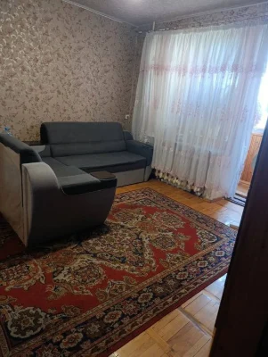 Продам квартиру 3-х комн Фестивальная