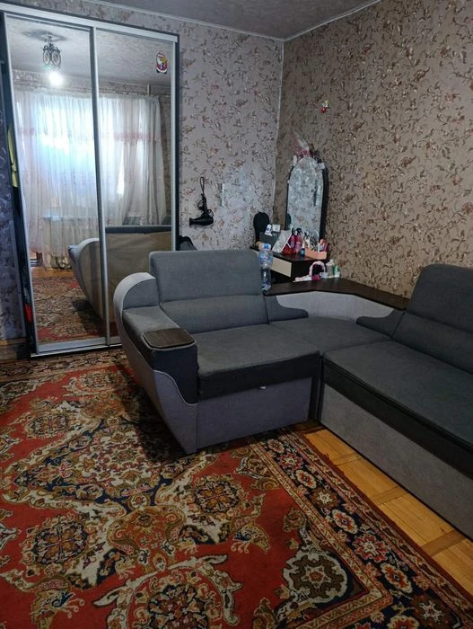 Продам квартиру 3-х комн Фестивальная