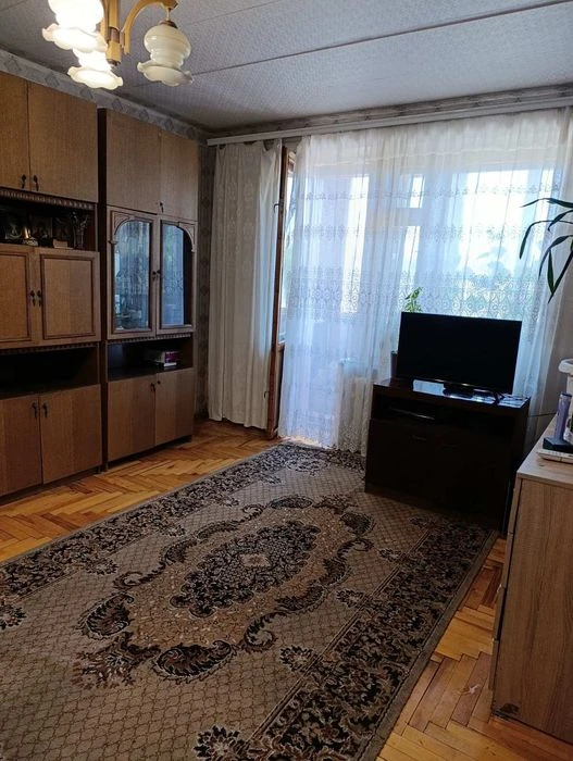 Продам квартиру 3-х комн Фестивальная