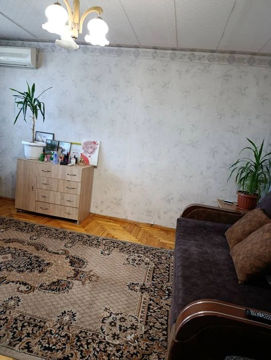 Продам квартиру 3-х комн Фестивальная