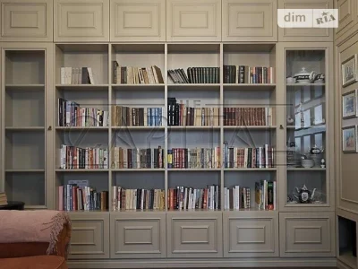 Sale of 3-room apartment 120 sq. m on Andriy Verkhoglyada St. 1-20A