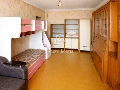 Квартира. Киев, Тростянецкая ул.