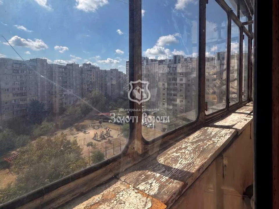 Квартира. Киев, Тростянецкая ул.