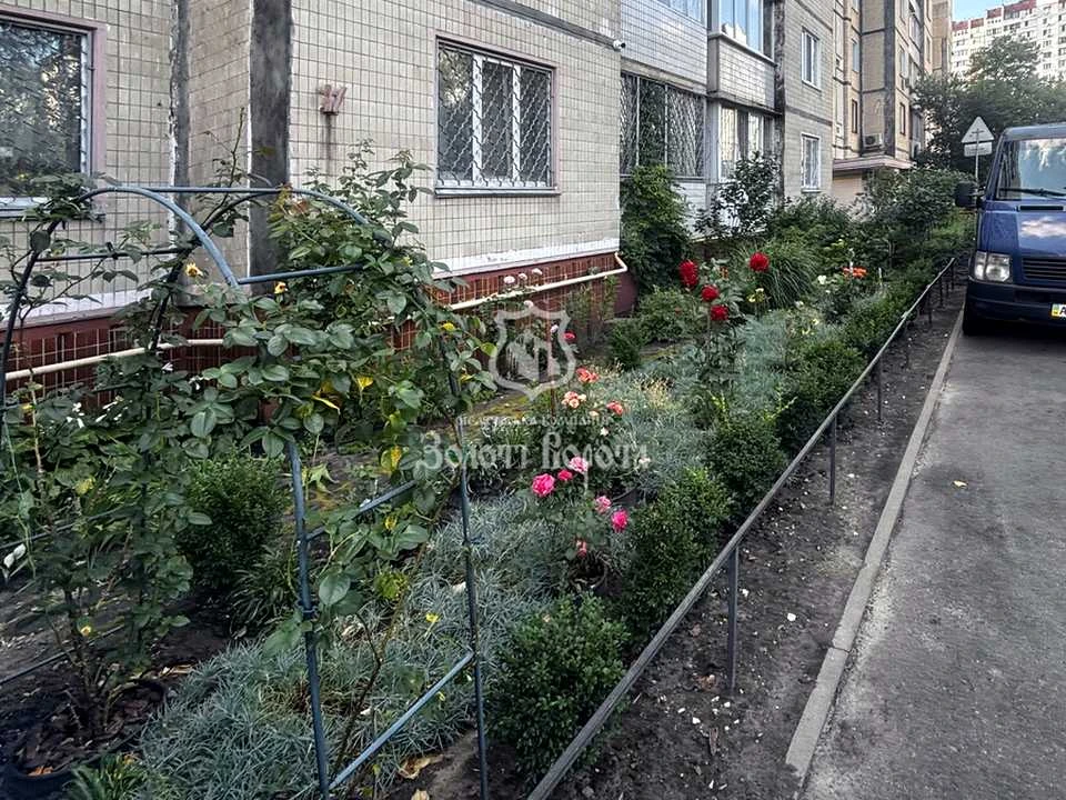 Квартира. Киев, Тростянецкая ул.