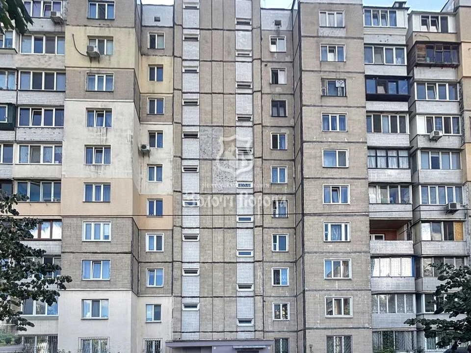 Квартира. Киев, Тростянецкая ул.