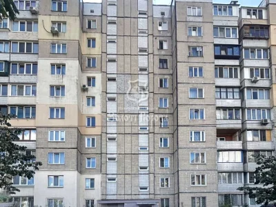 Квартира. Киев, Тростянецкая ул.