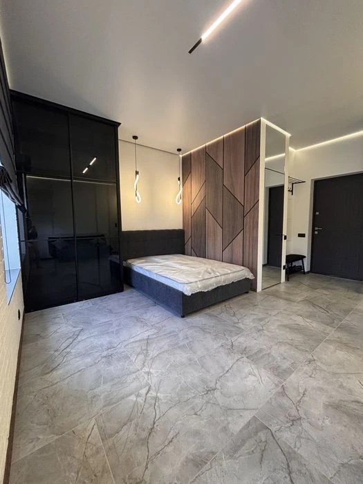 Продам 1к квартиру. Центр. ЖК Classic Hall. ул. 93-й Холодно