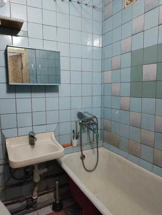 One-bedroom apartment for sale near Saltovskaya metro station