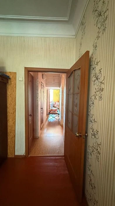 Продам БОЛЬШУЮ 2-х комнатную Сталинку в Центре!