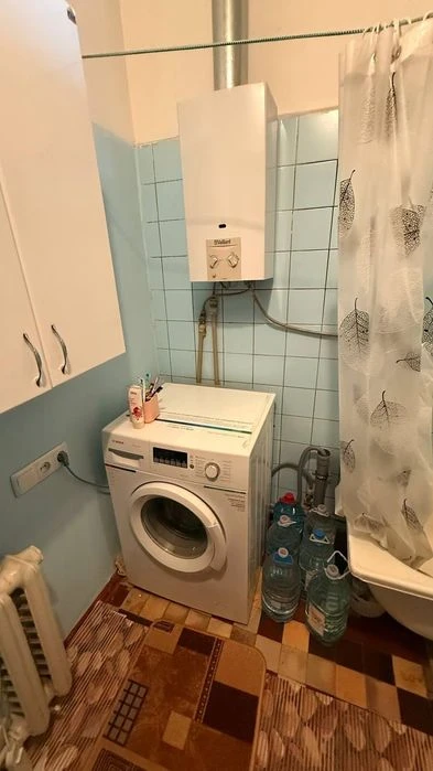 Продам БОЛЬШУЮ 2-х комнатную Сталинку в Центре!