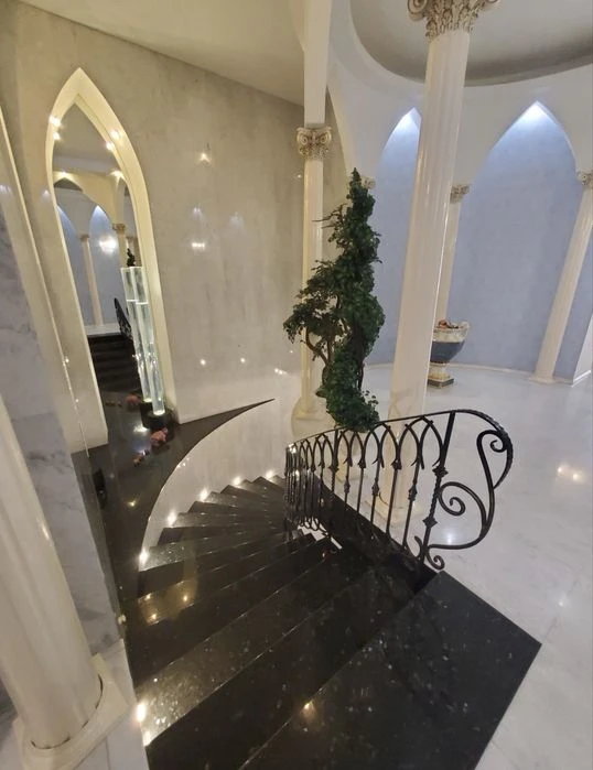 URGENT SALE of a 2-level apartment! Saksaganskoho 22B