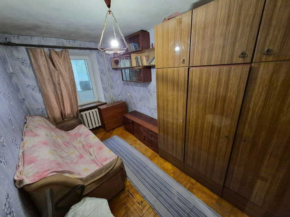 Продажа 3 к. кв. в кирпичном доме, ул. Бочарова (возле пар