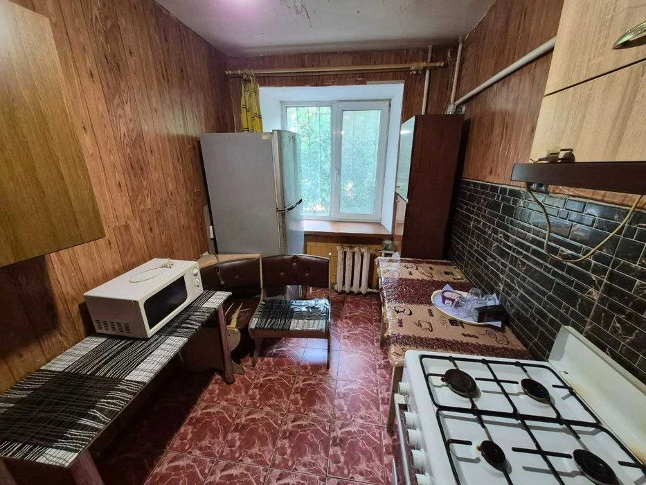 Продажа 3 к. кв. в кирпичном доме, ул. Бочарова (возле пар