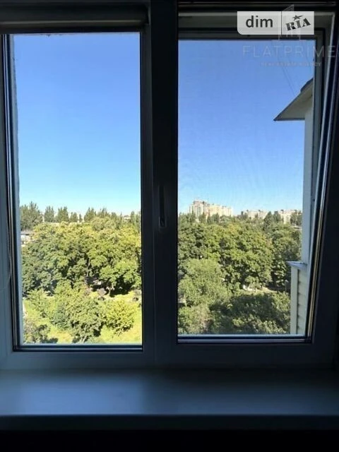 Sale of 1-room apartment 31 sq. m. on Myroslava Popovycha 8A street •