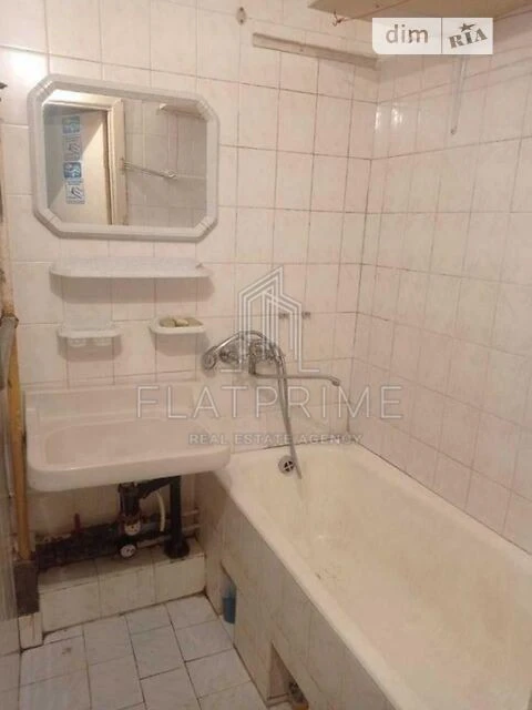 Sale of 3-room apartment 62 sq. m on Oleksandra Arkhipenka St. 7/5
