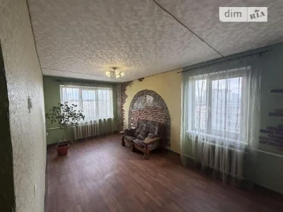 Sale of 3-room apartment 68 sq. m on Akademika Bulakhovskoho St.