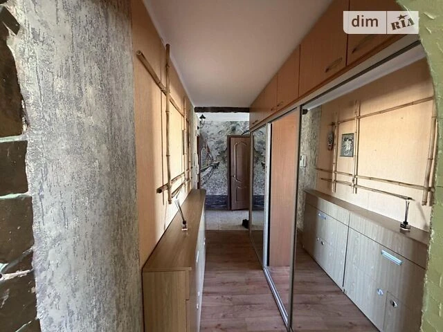 Sale of 3-room apartment 68 sq. m on Akademika Bulakhovskoho St.
