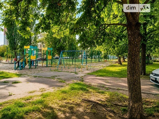 Sale of 3-room apartment 68 sq. m on Kharkivske highway 2 • ID 345855