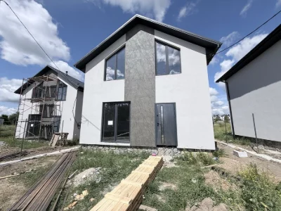 Продам двох поверховий будинок район Академічний